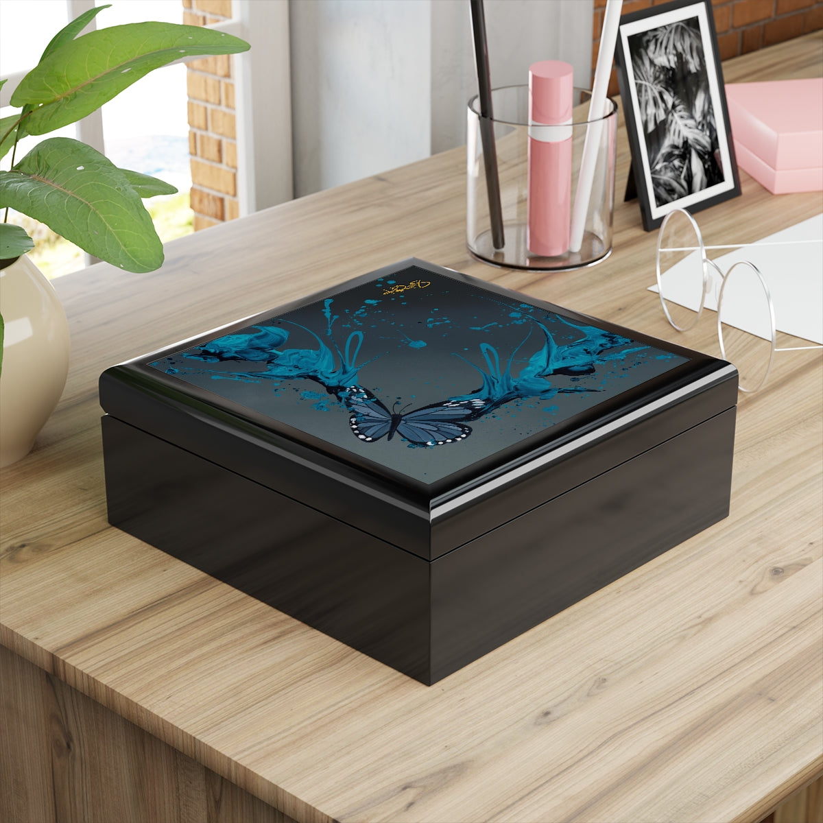 Fly with Me Kre8 Jewelry Box / Valuables Chest