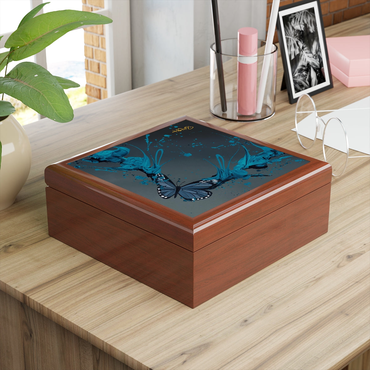 Fly with Me Kre8 Jewelry Box / Valuables Chest